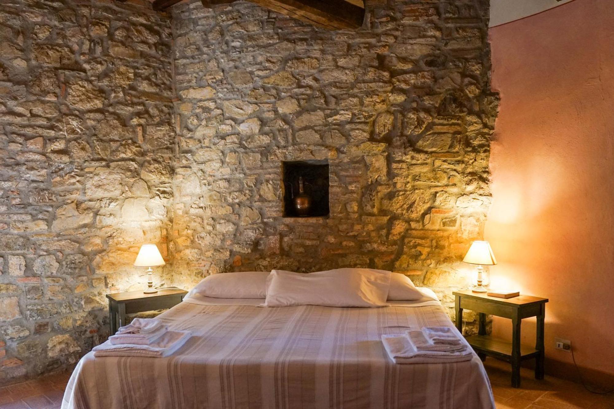 Borgo Di Camporsevoli Villa Exterior foto